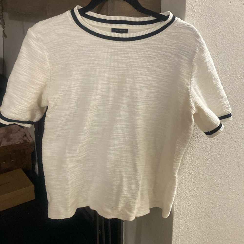 Ann Taylor medium tshirt